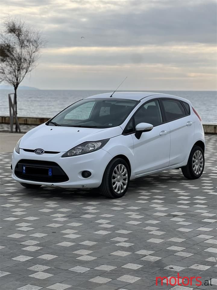 2010' Ford Fiesta photo #2