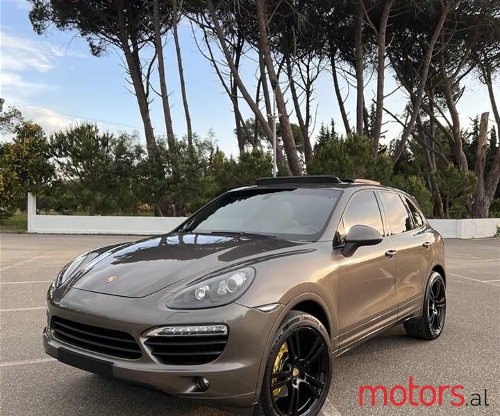 2013' Porsche Cayenne photo #1