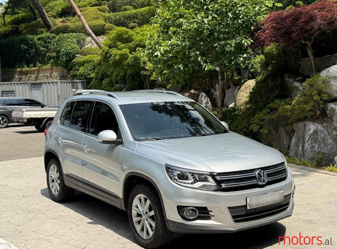2014' Volkswagen Tiguan photo #4