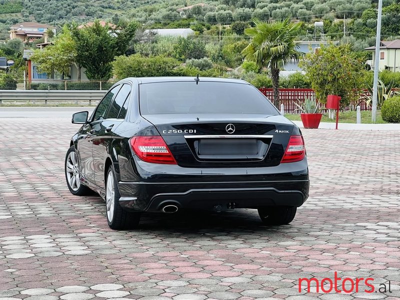 2014' Mercedes-Benz C 220 photo #3