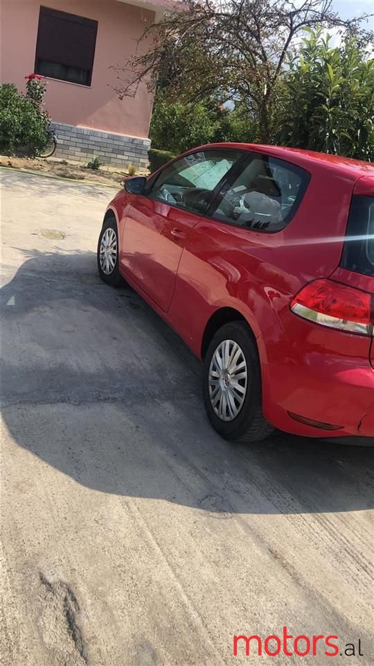 2010' Volkswagen Golf photo #4