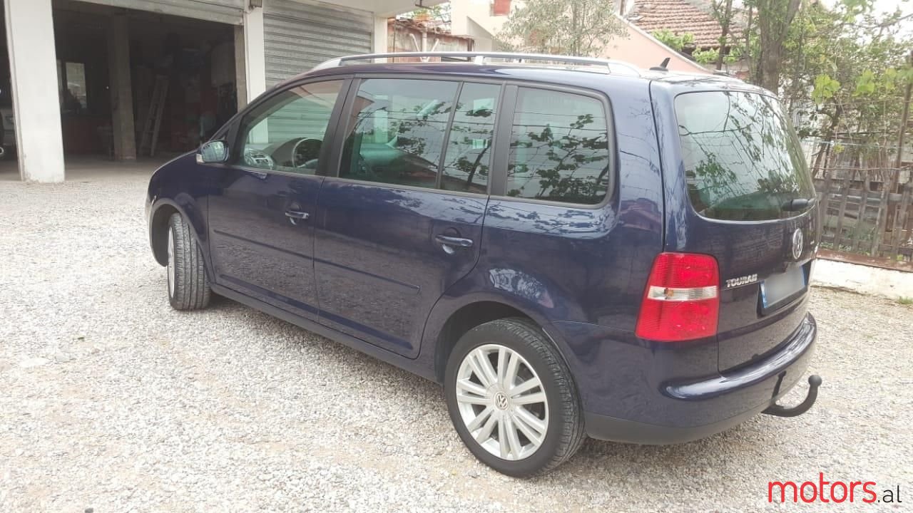 2006' Volkswagen Touran photo #3