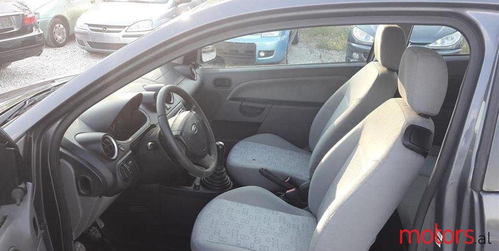 2003' Ford Fiesta photo #2