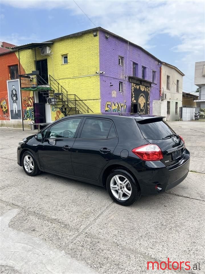 2010' Toyota Auris photo #3