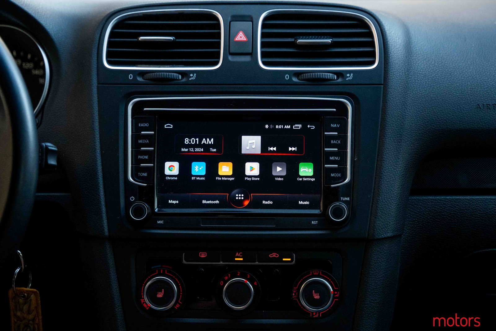 2012' Volkswagen Golf VI photo #6