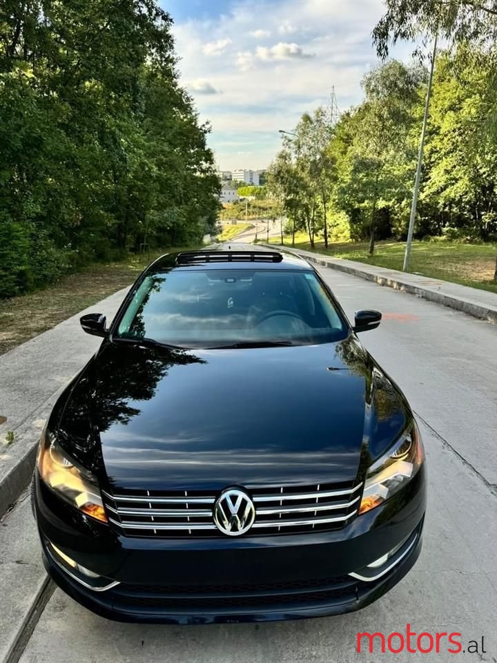 2014' Volkswagen Passat photo #3