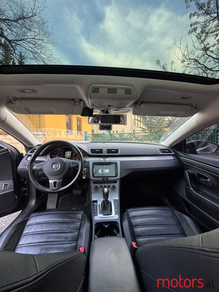 2013' Volkswagen Passat photo #3