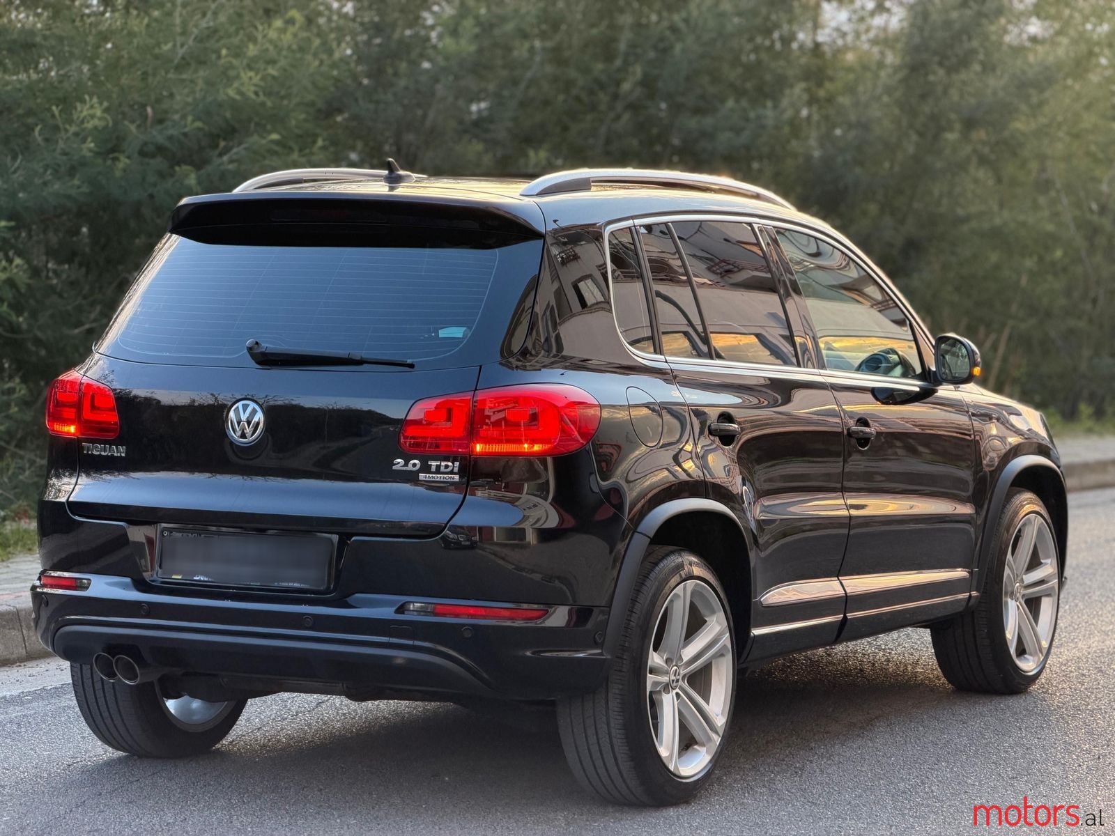 2014' Volkswagen Tiguan photo #5