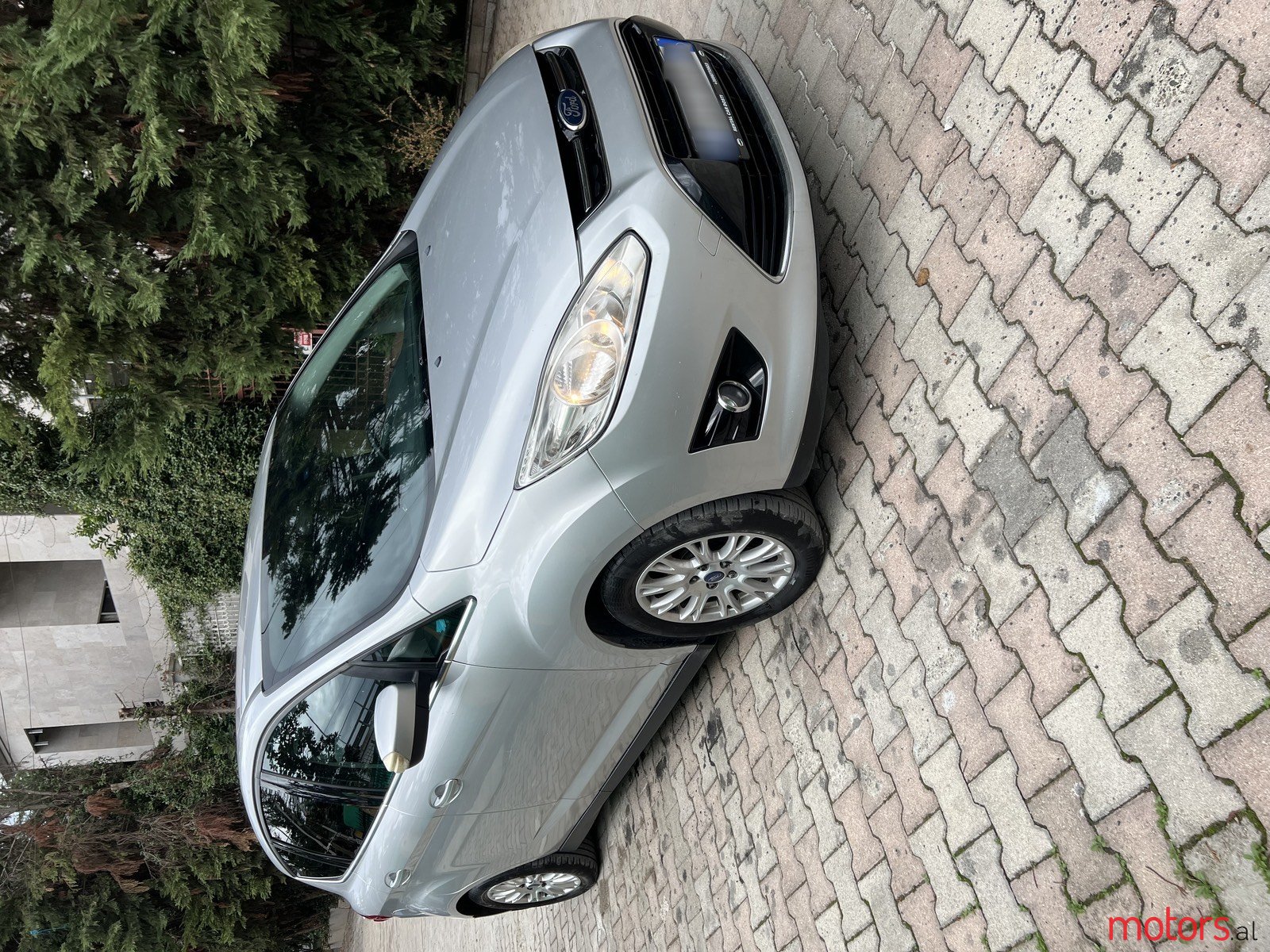 2012' Ford C-MAX photo #3