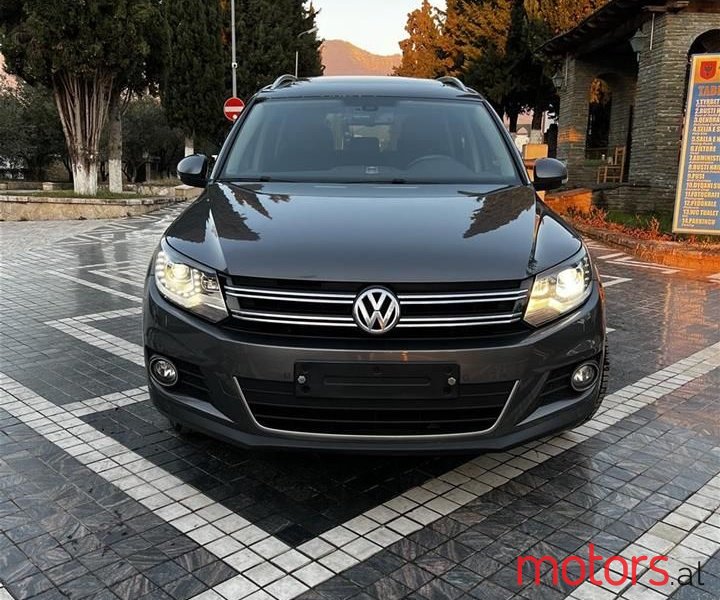 2013' Volkswagen Tiguan photo #5