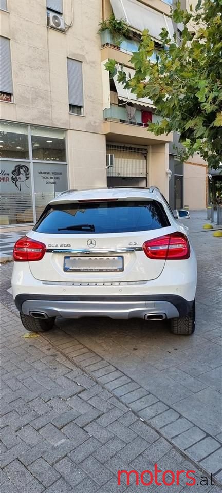 2014' Mercedes-Benz 200 photo #2