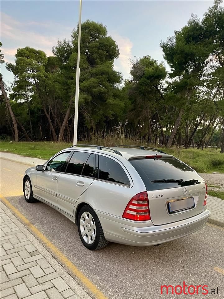 2005' Mercedes-Benz C 220 photo #2