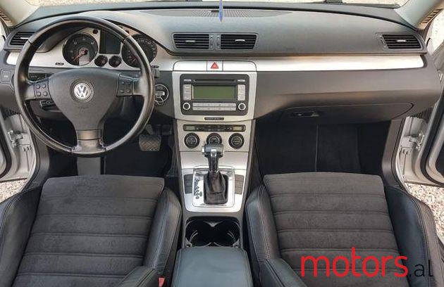 2007' Volkswagen Passat photo #3