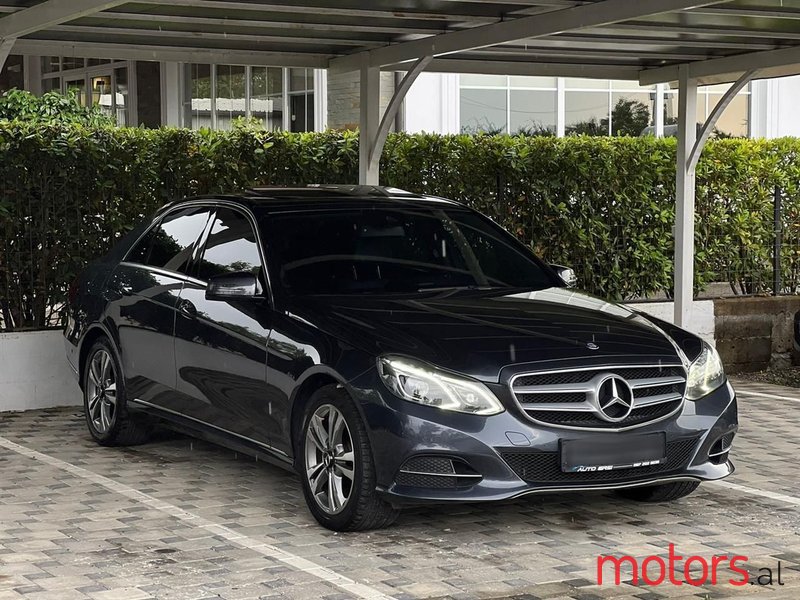 2014' Mercedes-Benz E 220 photo #1