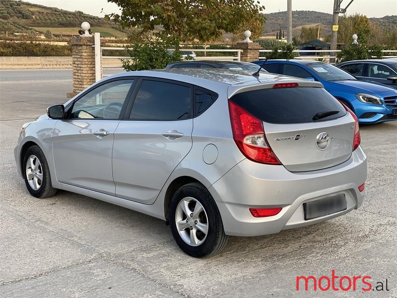 2012' Hyundai Accent photo #3