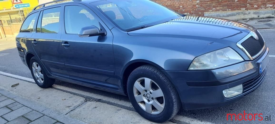 2005' Skoda Octavia photo #1