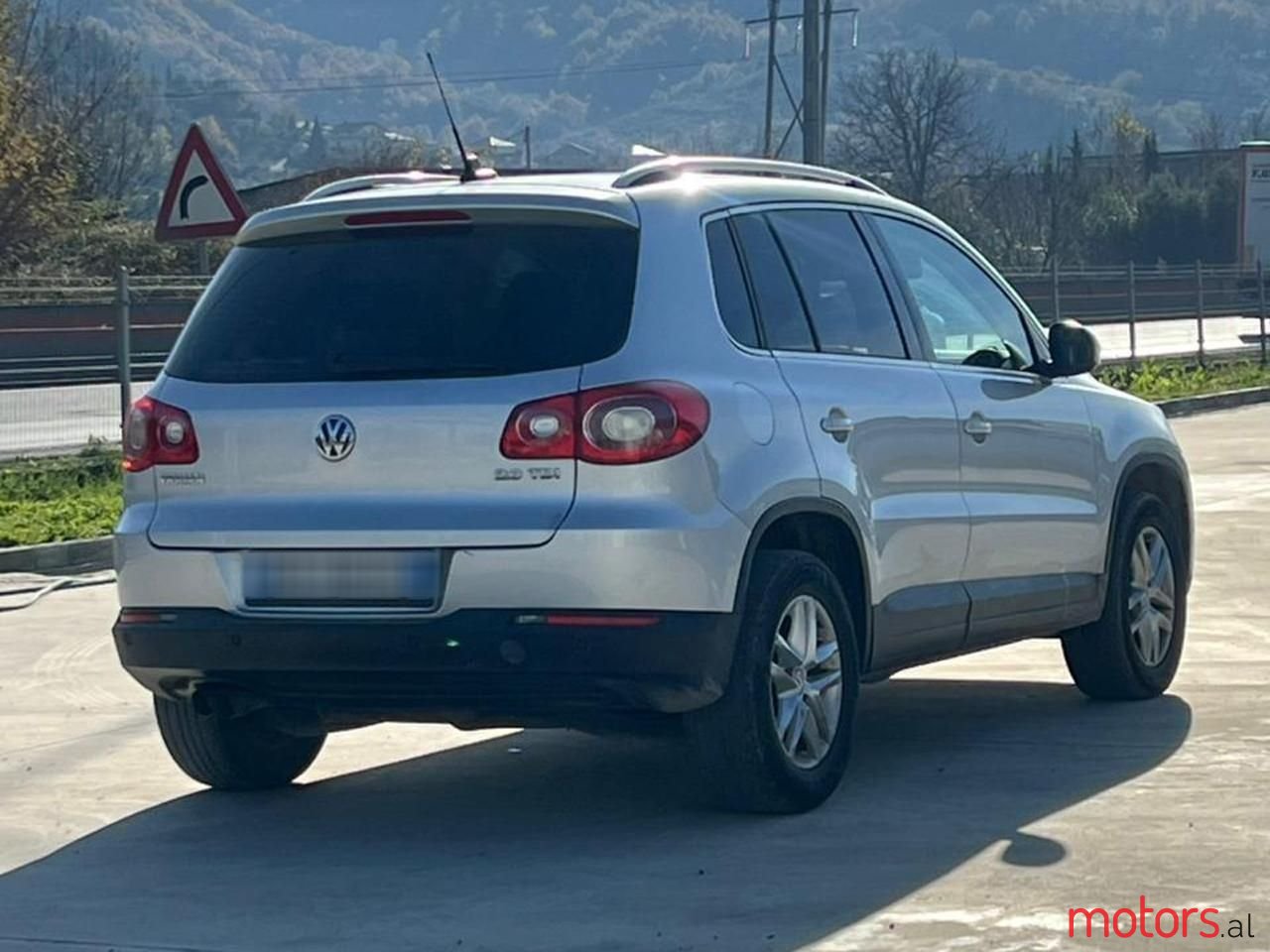 2008' Volkswagen Tiguan photo #5