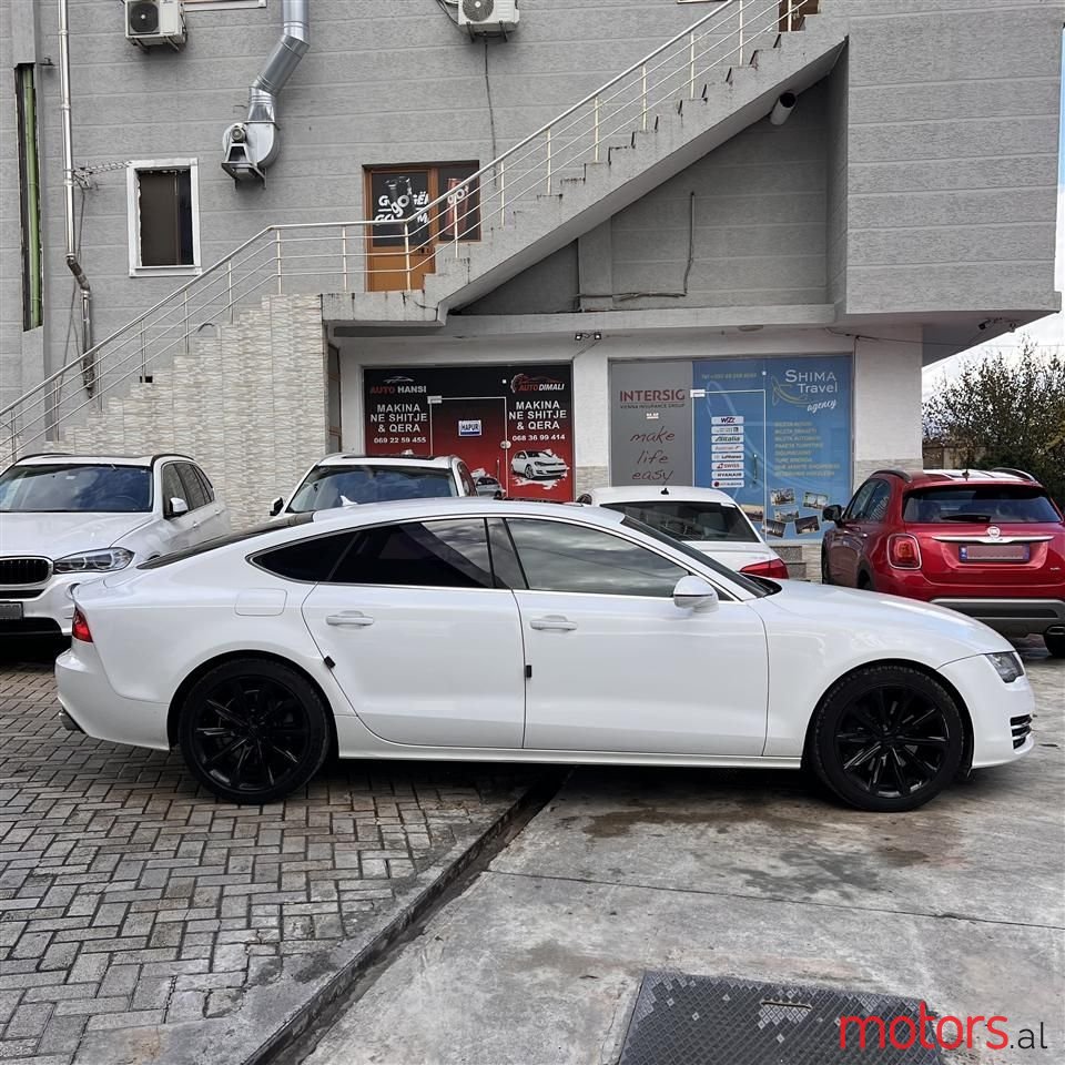 2012' Audi A7 photo #2
