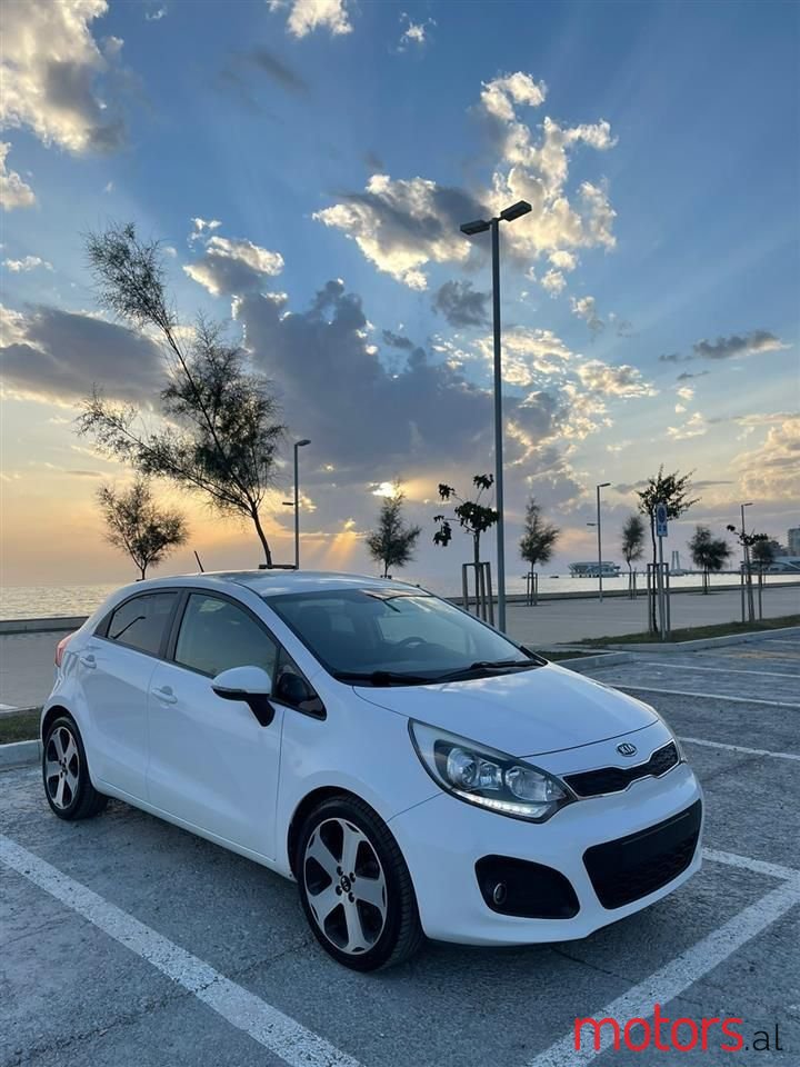 2013' Kia Rio photo #1