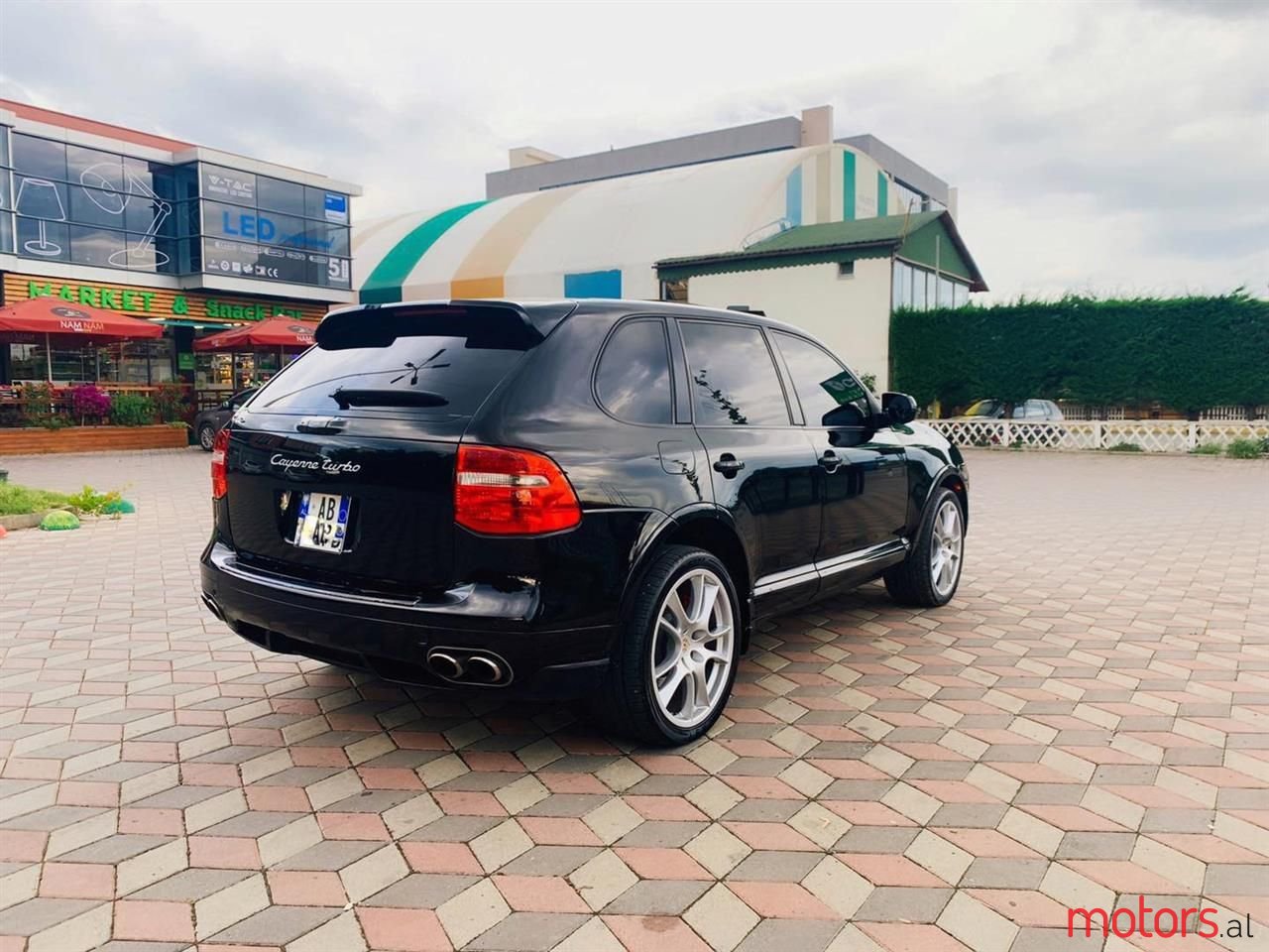 2009' Porsche Cayenne photo #4