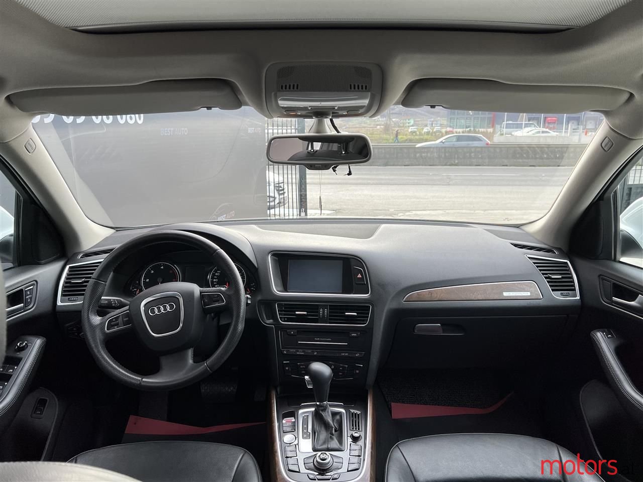 2010' Audi Q5 photo #4