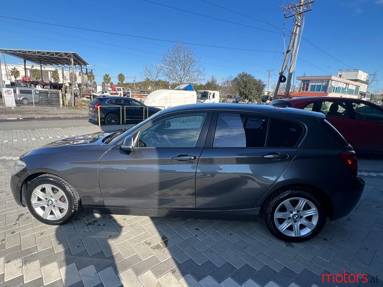 2012' BMW 118 photo #2