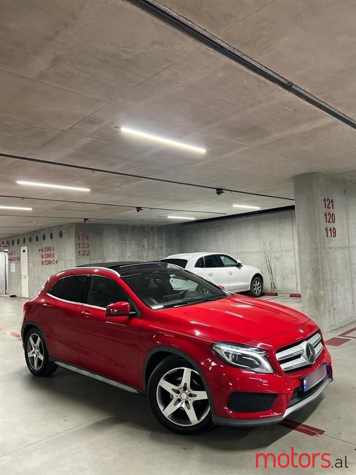 2015' Mercedes-Benz GLA 200 photo #1