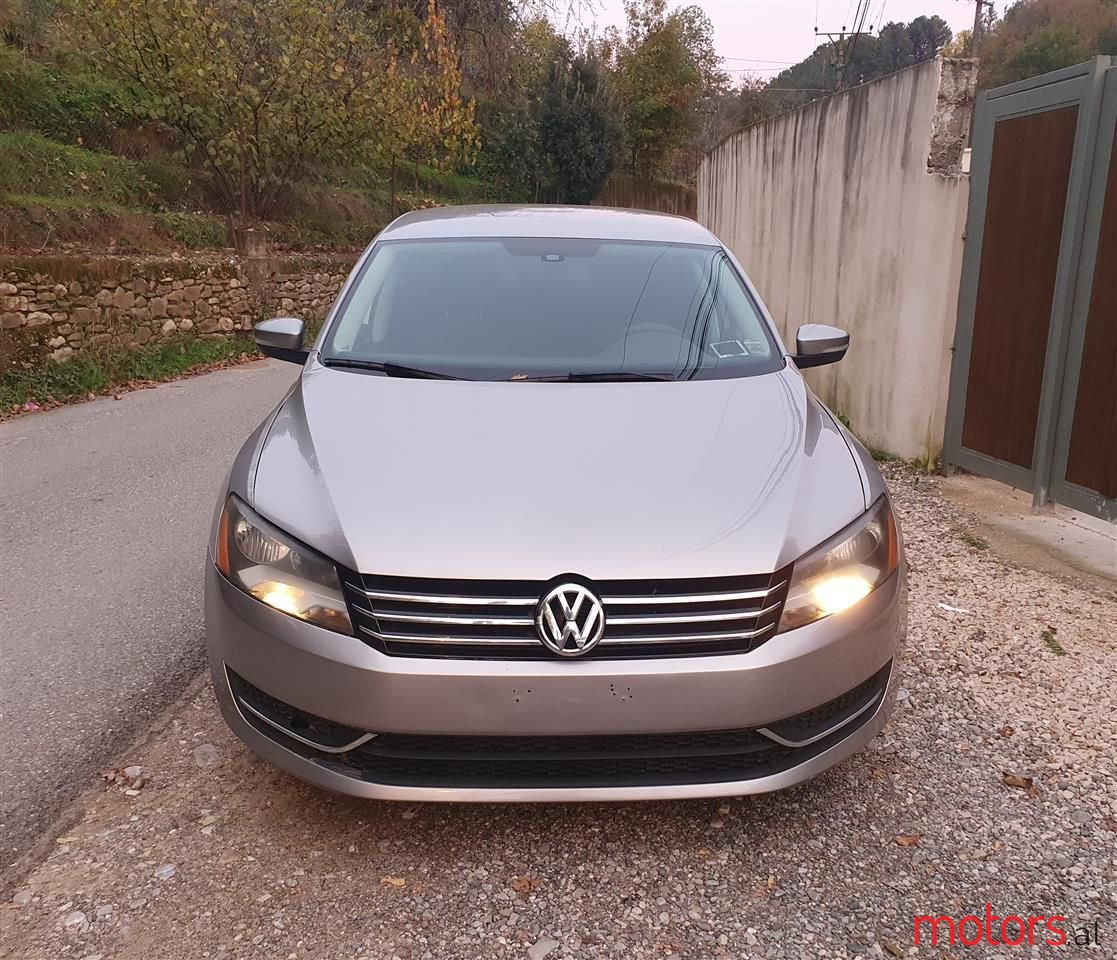 2014' Volkswagen Passat photo #1