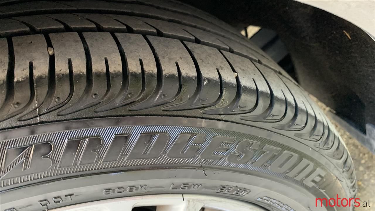 2013' Ford C-MAX photo #5