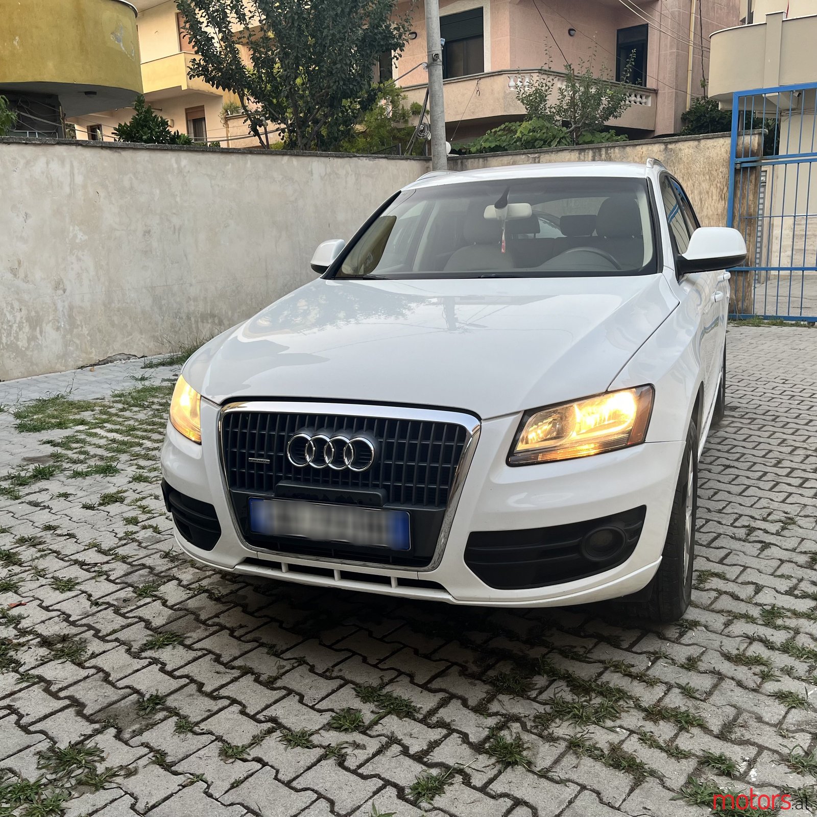 2011' Audi Q5 photo #1