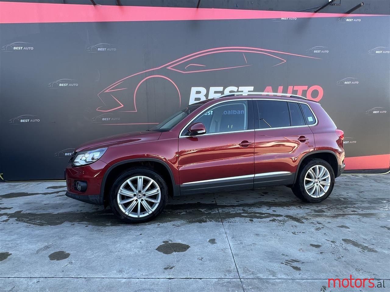 2014' Volkswagen Tiguan photo #1