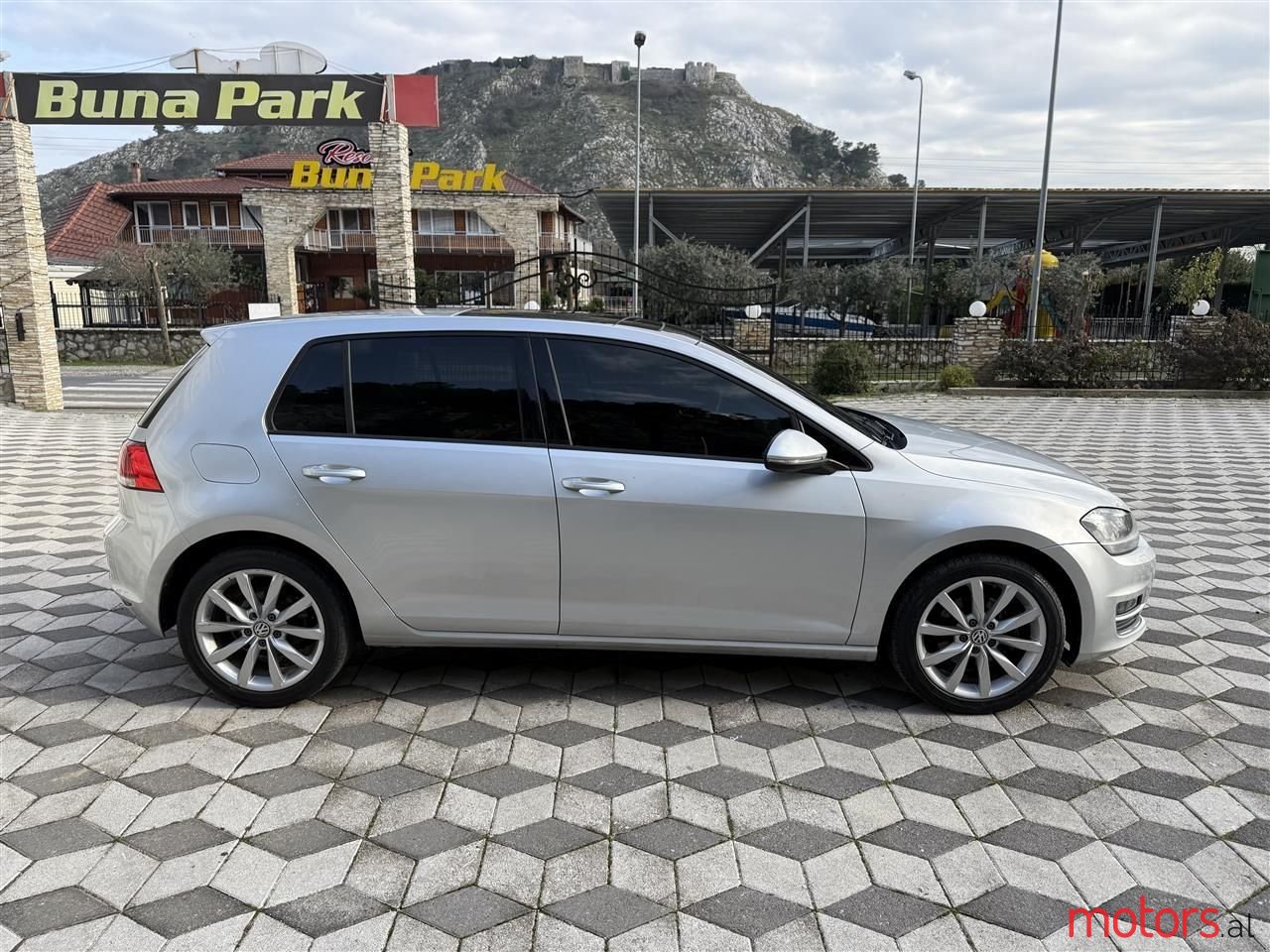 2013' Volkswagen Golf photo #3