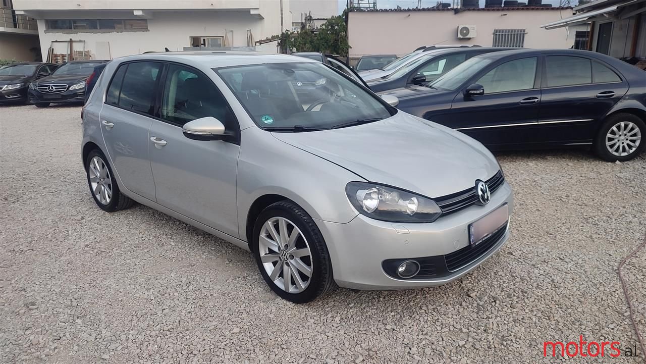 2010' Volkswagen Golf photo #3