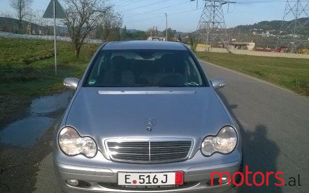 2002' Mercedes-Benz C-Class photo #1