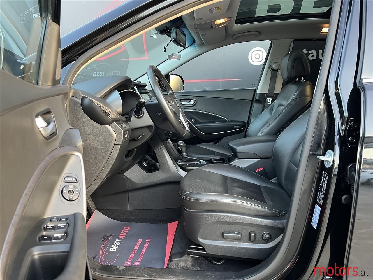 2016' Hyundai Santa Fe photo #3