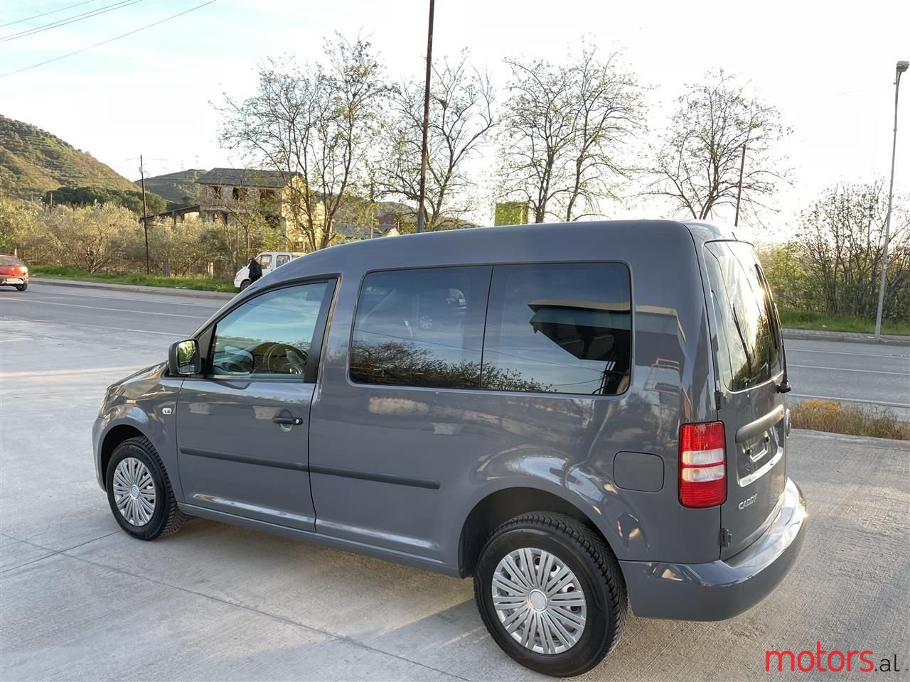 2014' Volkswagen Caddy photo #6