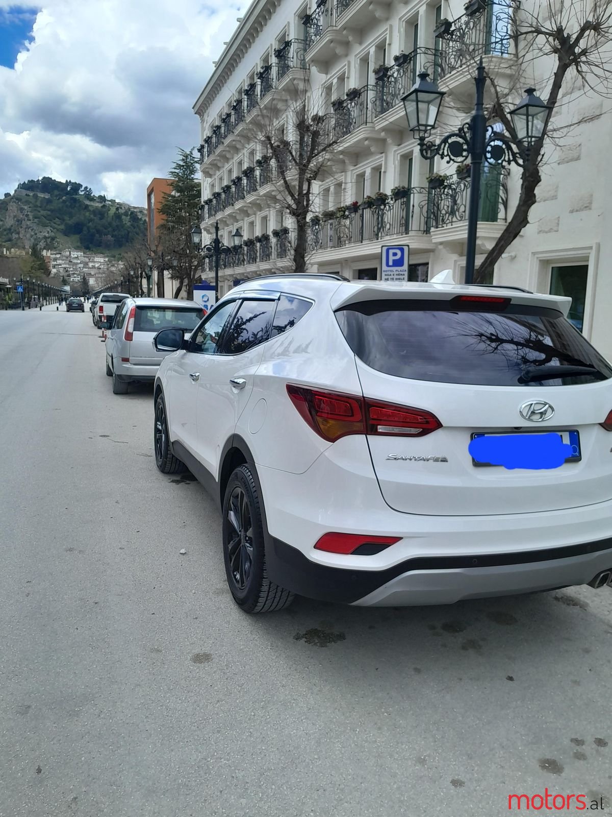 2016' Hyundai Santa Fe photo #2