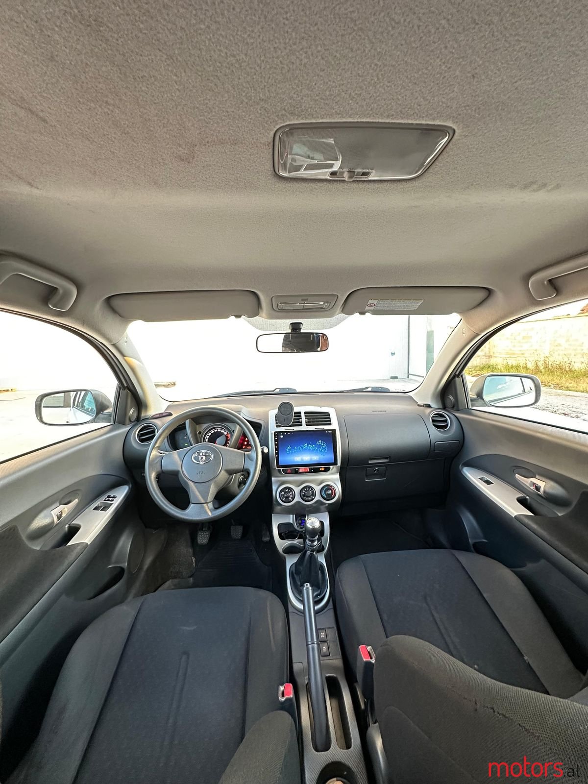 2010' Toyota Urban Cruiser photo #6