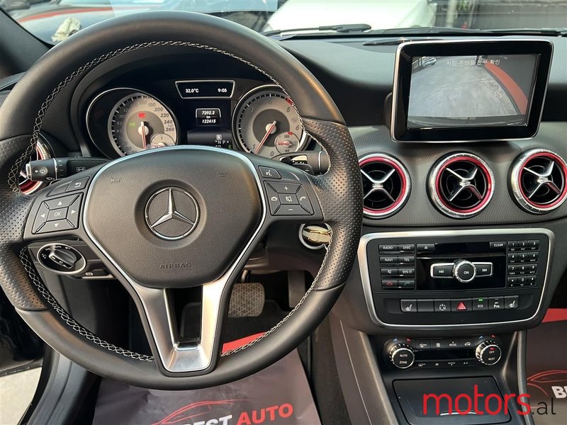 2014' Mercedes-Benz CLA 200 photo #2