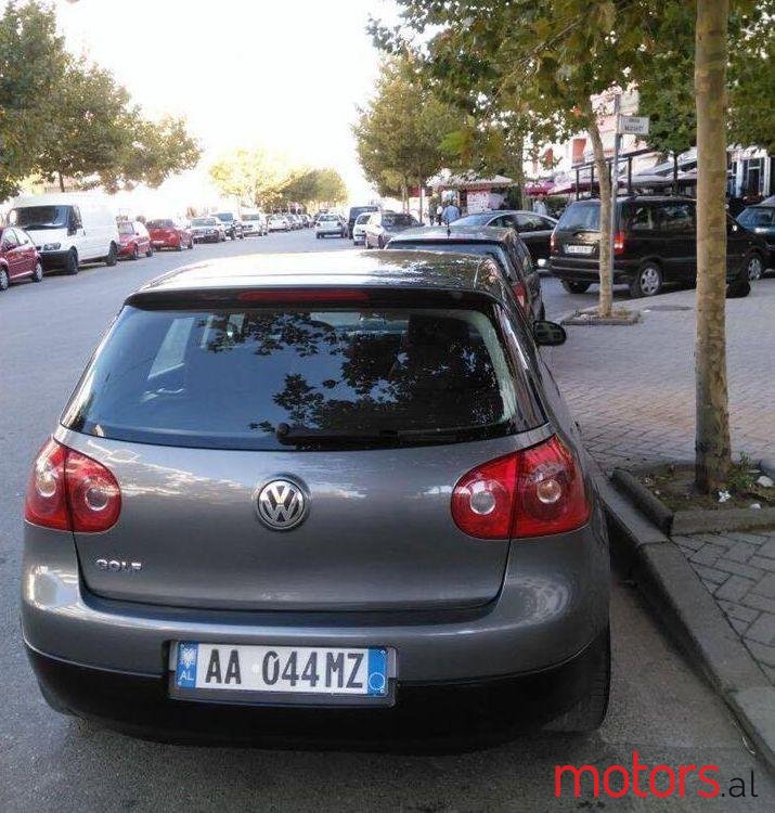 2005' Volkswagen Golf photo #2