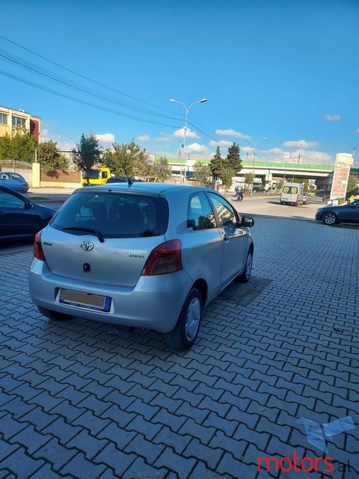 2007' Toyota Yaris photo #4