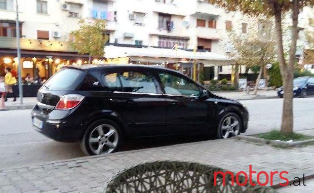 2006' Opel Astra photo #1