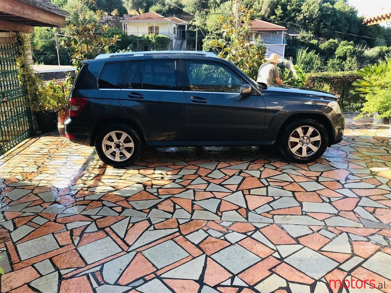 2009' Mercedes-Benz GLK 220 photo #2