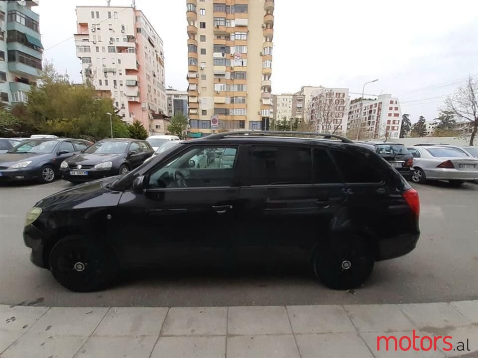 2014' Skoda Fabia photo #6