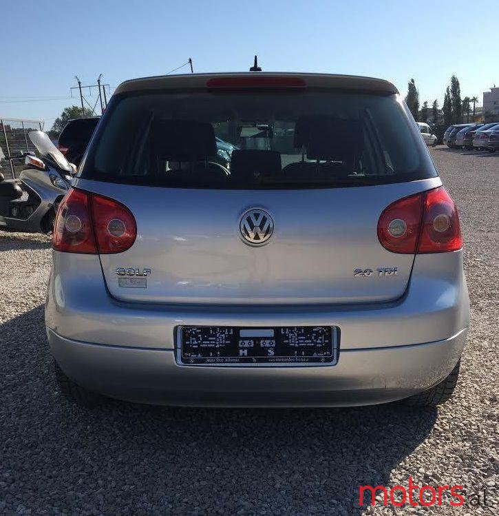 2005' Volkswagen Golf photo #2