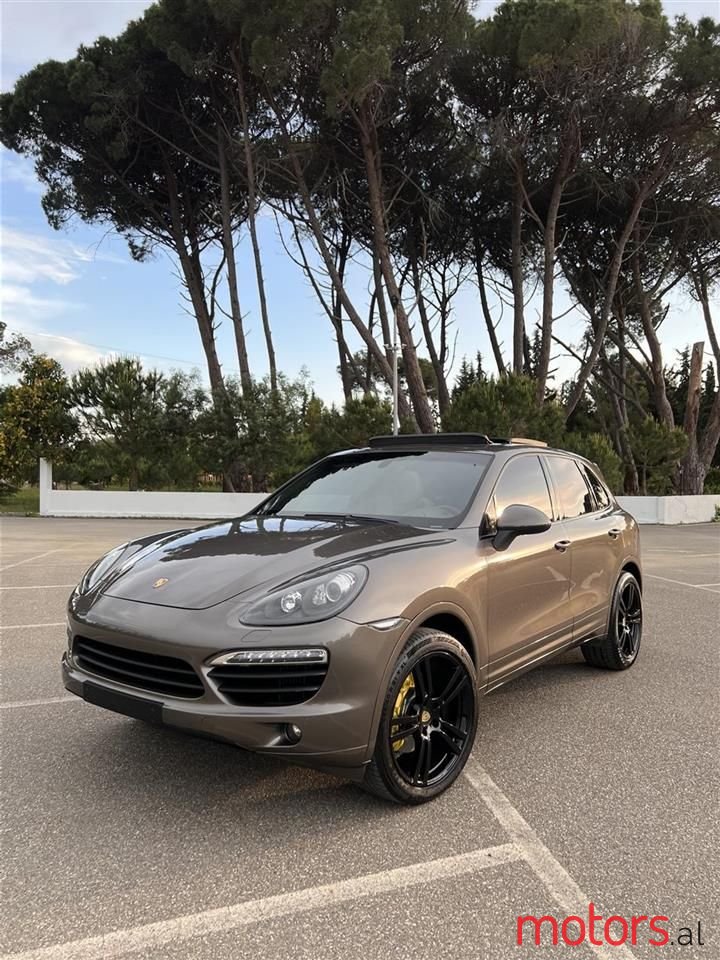 2013' Porsche Cayenne photo #1