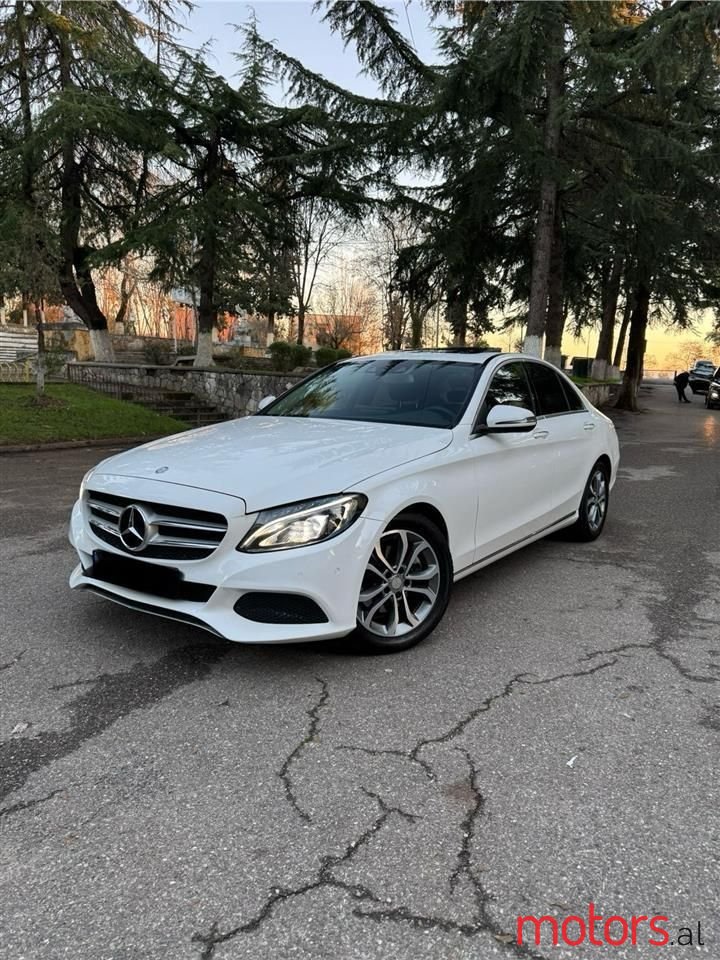 2017' Mercedes-Benz 220 photo #6