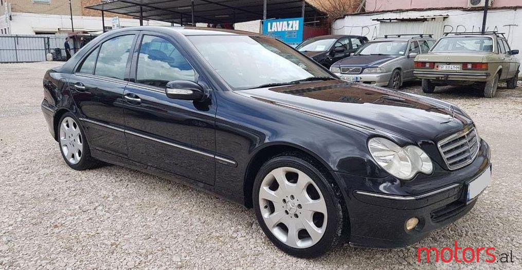 2005' Mercedes-Benz C 220 photo #2