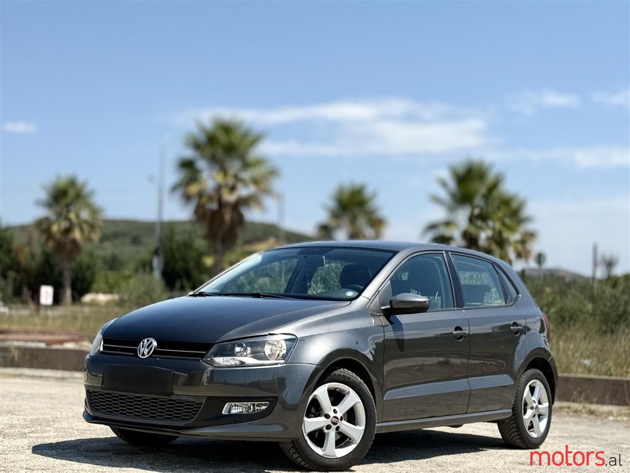 2012' Volkswagen Polo photo #1