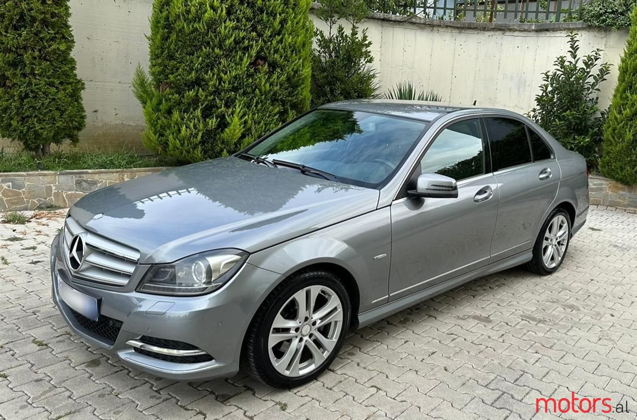 2012' Mercedes-Benz C 220 photo #1